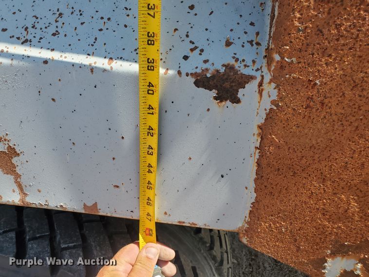 image for item KY9155 1985 Ford LN8000  dump truck