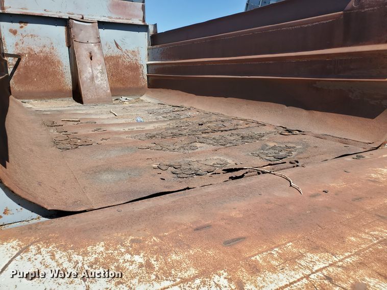 image for item KY9155 1985 Ford LN8000  dump truck