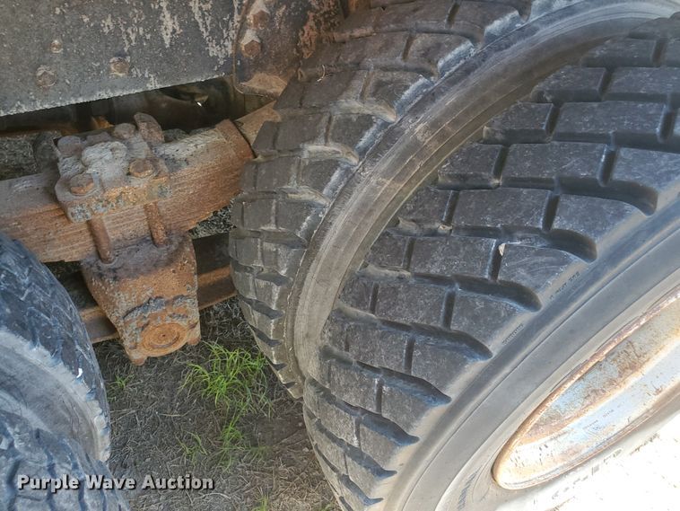 image for item KY9155 1985 Ford LN8000  dump truck