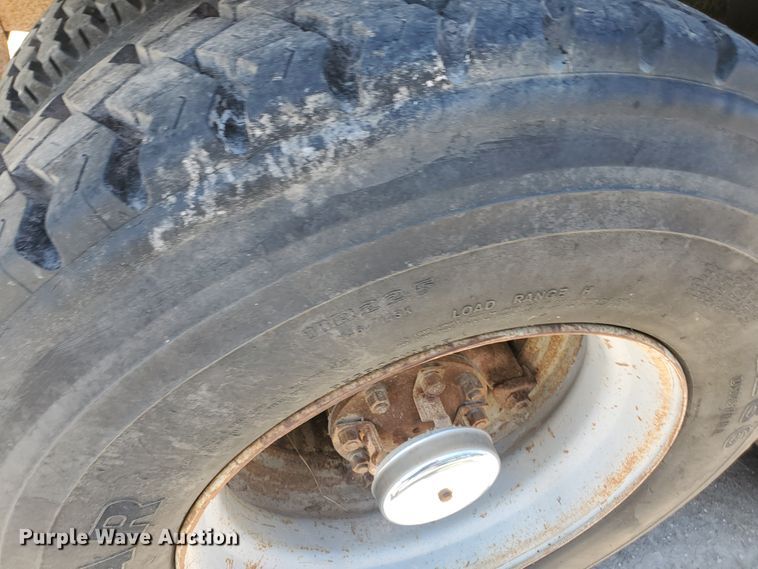 image for item KY9155 1985 Ford LN8000  dump truck