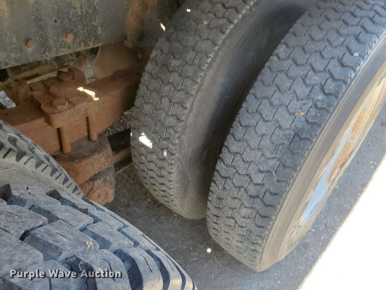 image for item KY9155 1985 Ford LN8000  dump truck