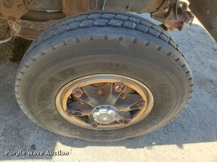 image for item KY9155 1985 Ford LN8000  dump truck