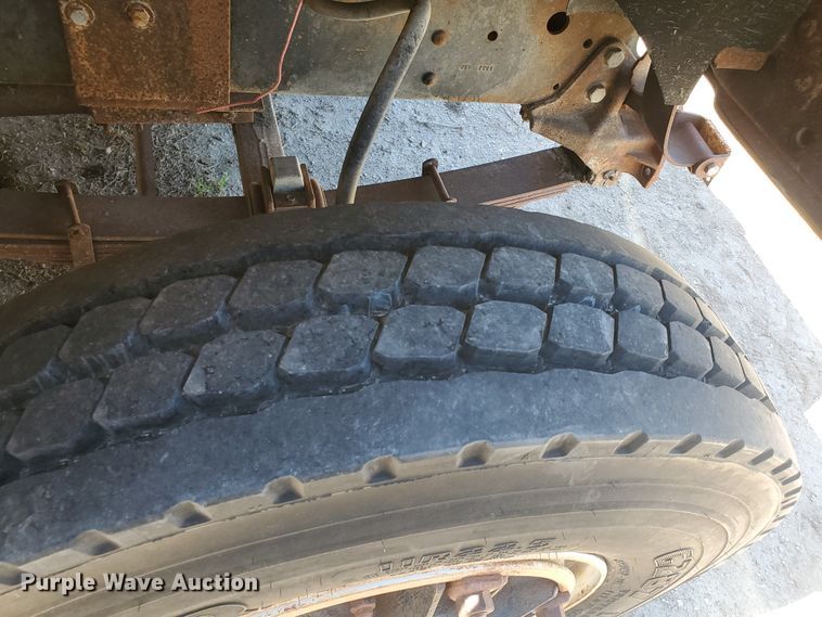 image for item KY9155 1985 Ford LN8000  dump truck