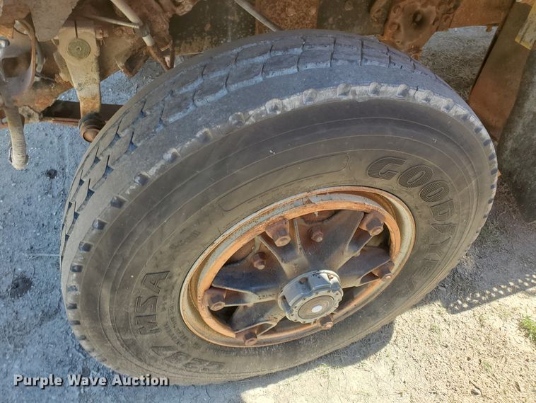 image for item KY9155 1985 Ford LN8000  dump truck