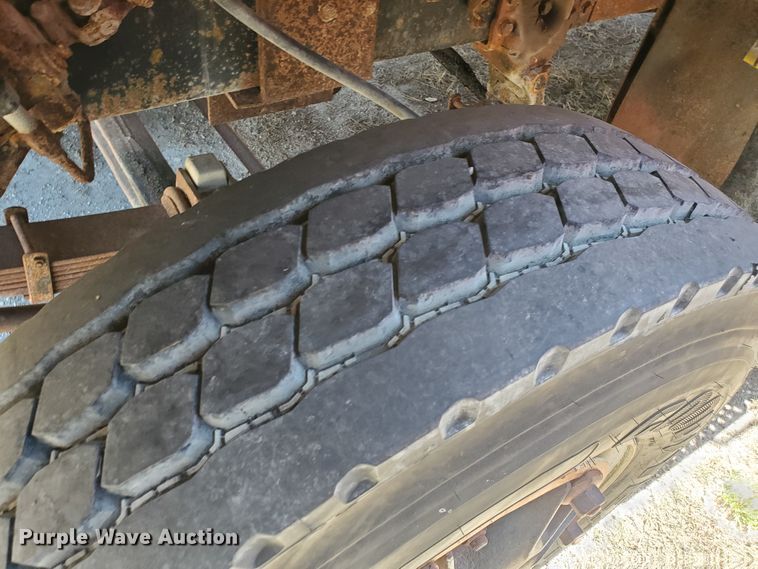 image for item KY9155 1985 Ford LN8000  dump truck