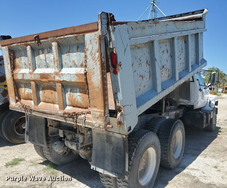 image for item KY9156 1993 Chevrolet Kodiak C6500  dump truck