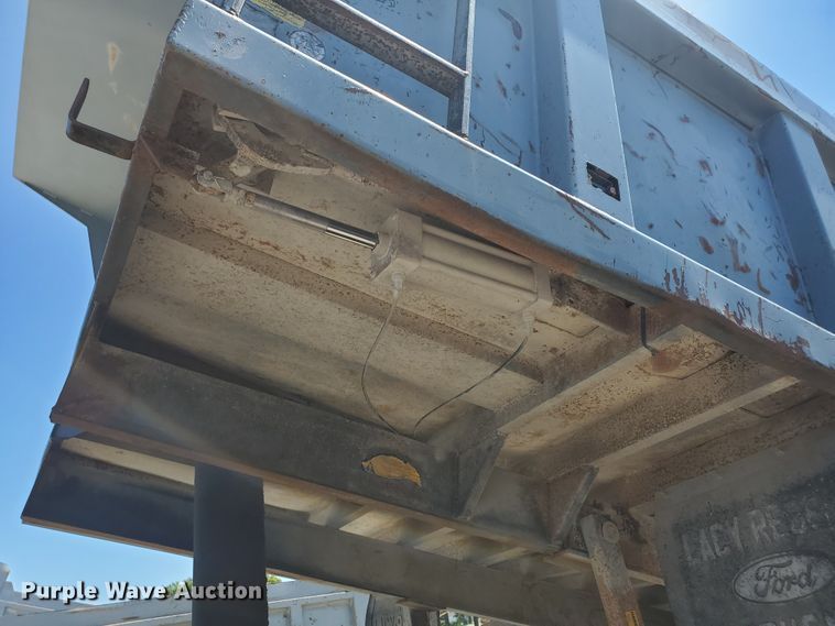 image for item KY9156 1993 Chevrolet Kodiak C6500  dump truck