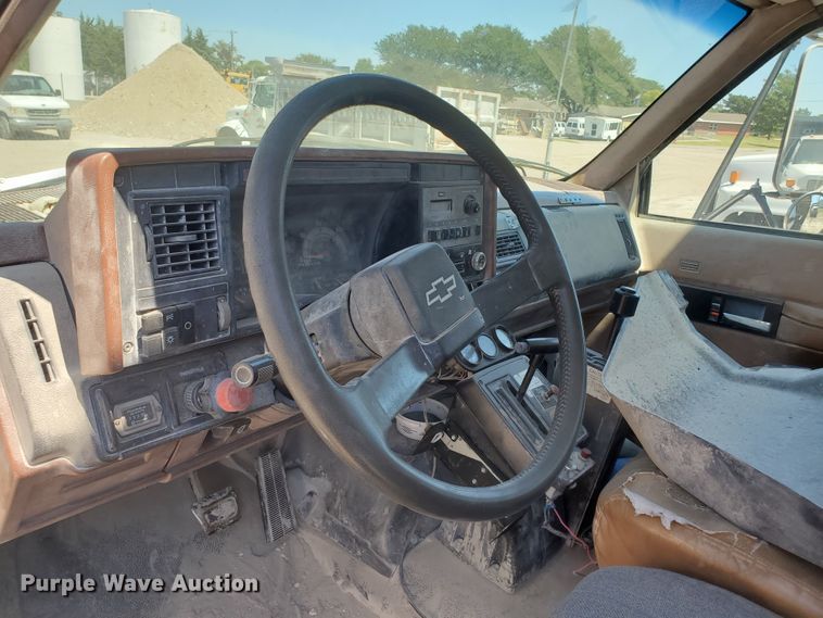 image for item KY9156 1993 Chevrolet Kodiak C6500  dump truck