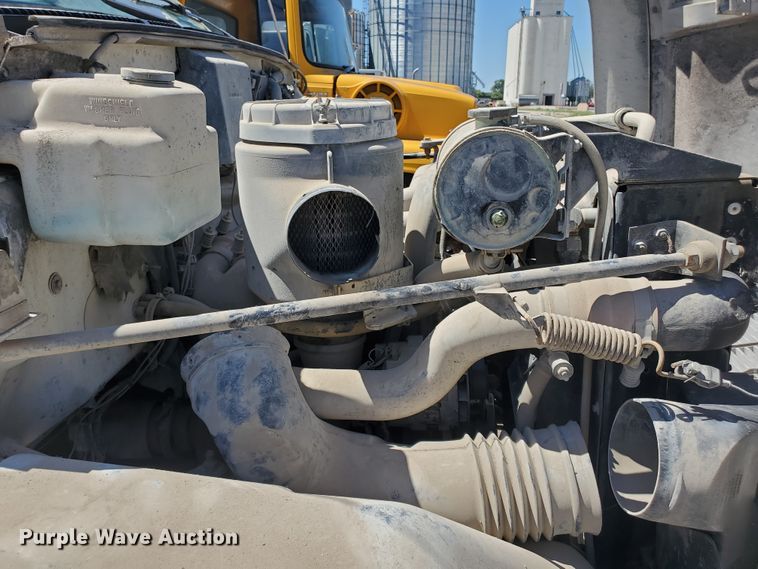 image for item KY9156 1993 Chevrolet Kodiak C6500  dump truck