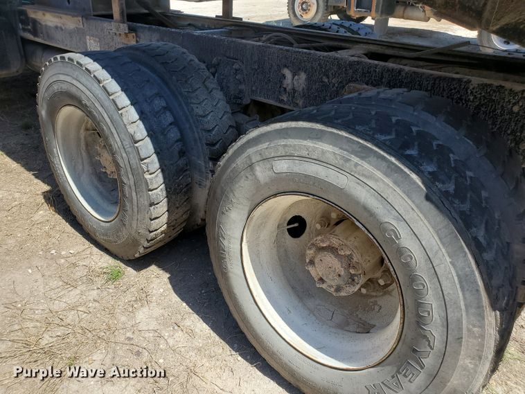 image for item KY9156 1993 Chevrolet Kodiak C6500  dump truck