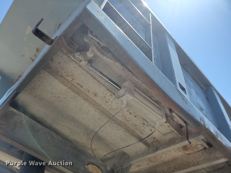 image for item KY9156 1993 Chevrolet Kodiak C6500  dump truck