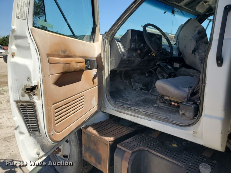 image for item KY9157 1995 Chevrolet Kodiak C6500  dump truck