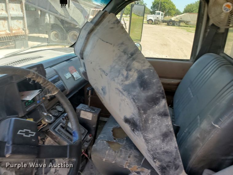 image for item KY9157 1995 Chevrolet Kodiak C6500  dump truck