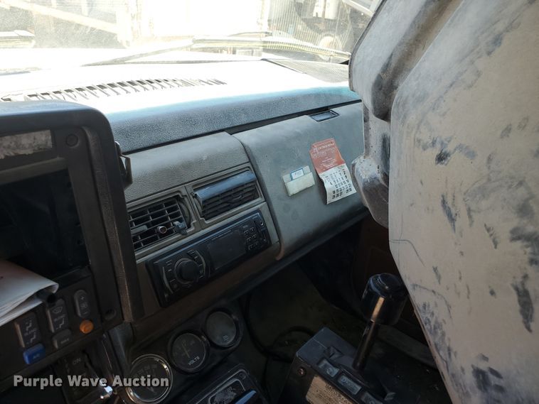 image for item KY9157 1995 Chevrolet Kodiak C6500  dump truck