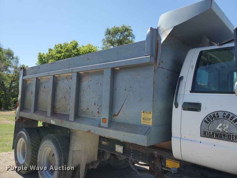 image for item KY9157 1995 Chevrolet Kodiak C6500  dump truck