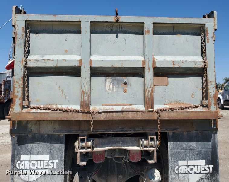 image for item KY9157 1995 Chevrolet Kodiak C6500  dump truck