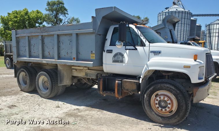 image for item KY9158 1995 Chevrolet Kodiak C6500  dump truck