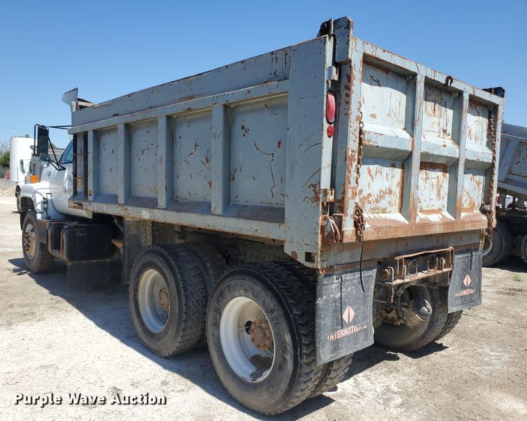 image for item KY9158 1995 Chevrolet Kodiak C6500  dump truck