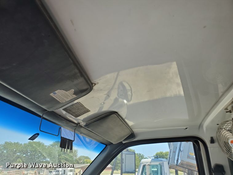 image for item KY9158 1995 Chevrolet Kodiak C6500  dump truck