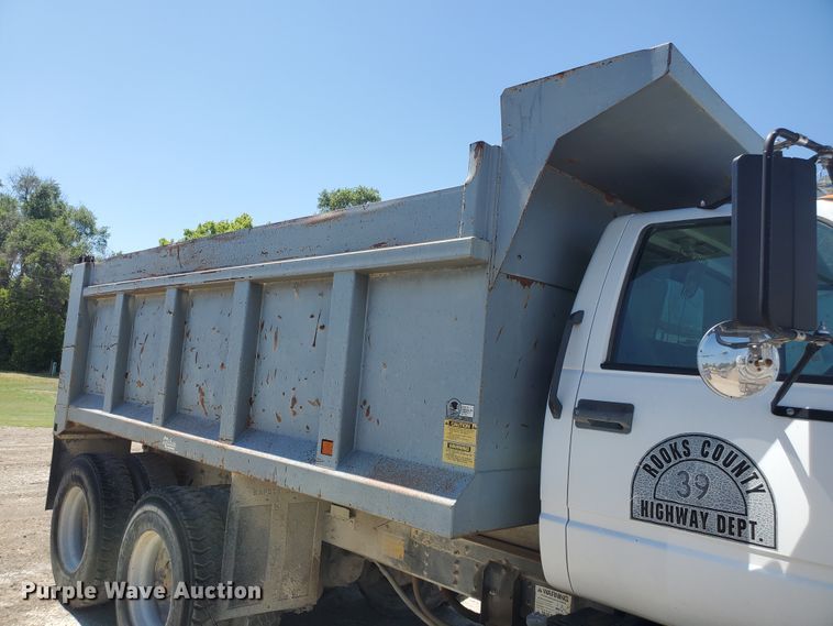 image for item KY9158 1995 Chevrolet Kodiak C6500  dump truck