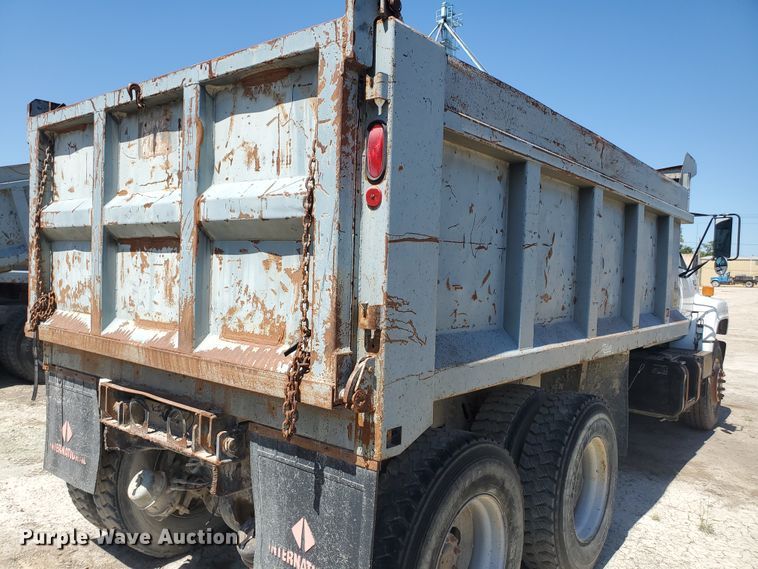 image for item KY9158 1995 Chevrolet Kodiak C6500  dump truck