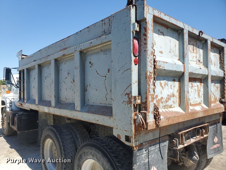 image for item KY9158 1995 Chevrolet Kodiak C6500  dump truck