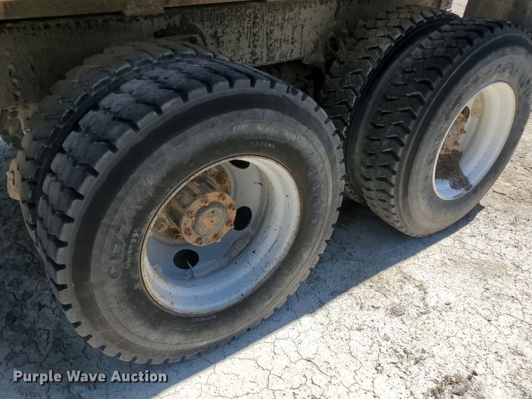 image for item KY9158 1995 Chevrolet Kodiak C6500  dump truck