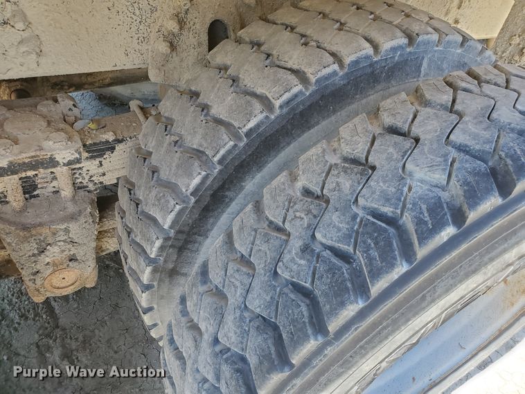 image for item KY9158 1995 Chevrolet Kodiak C6500  dump truck