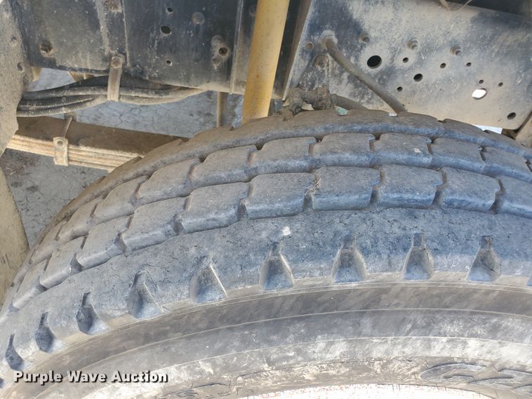 image for item KY9158 1995 Chevrolet Kodiak C6500  dump truck