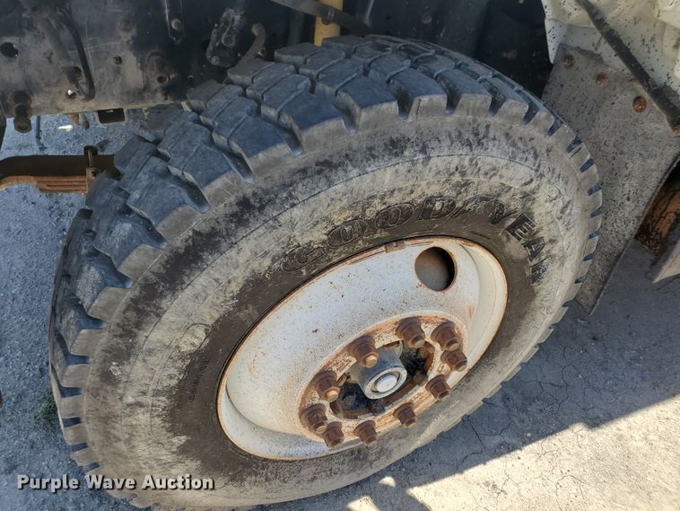 image for item KY9158 1995 Chevrolet Kodiak C6500  dump truck