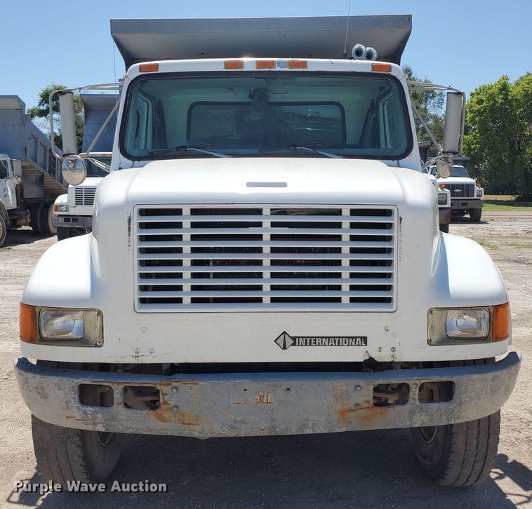 image for item KY9159 1997 International 4900  dump truck