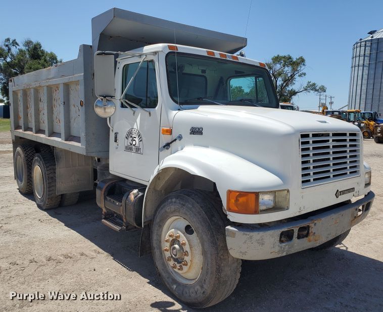 image for item KY9159 1997 International 4900  dump truck
