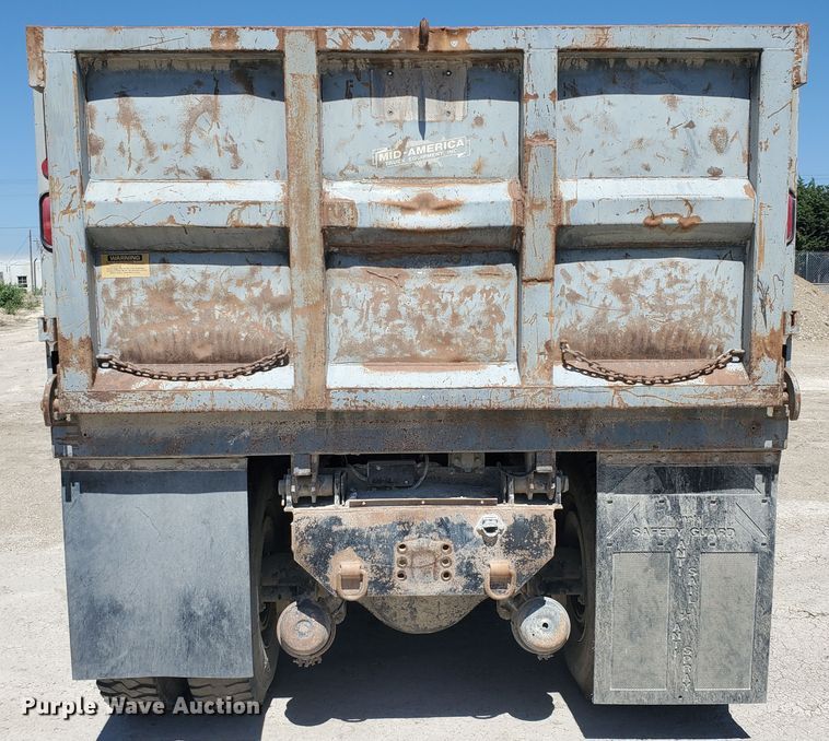 image for item KY9159 1997 International 4900  dump truck
