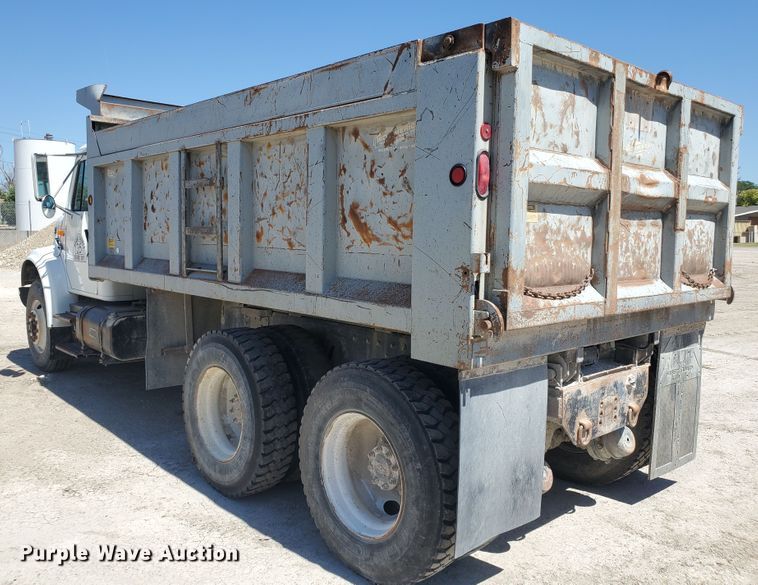 image for item KY9159 1997 International 4900  dump truck