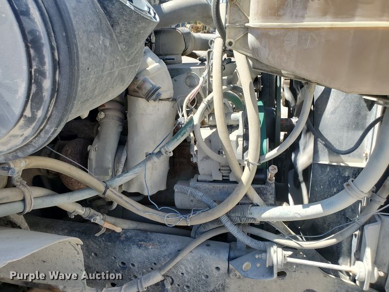 image for item KY9159 1997 International 4900  dump truck