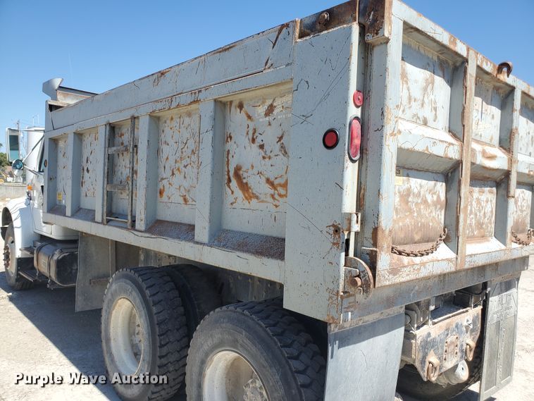 image for item KY9159 1997 International 4900  dump truck