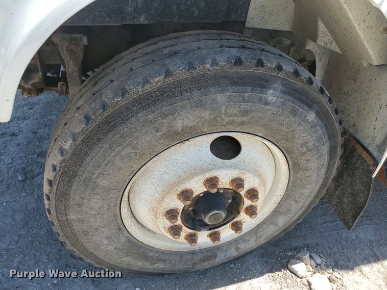 image for item KY9159 1997 International 4900  dump truck