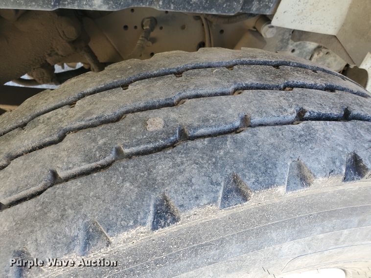 image for item KY9159 1997 International 4900  dump truck