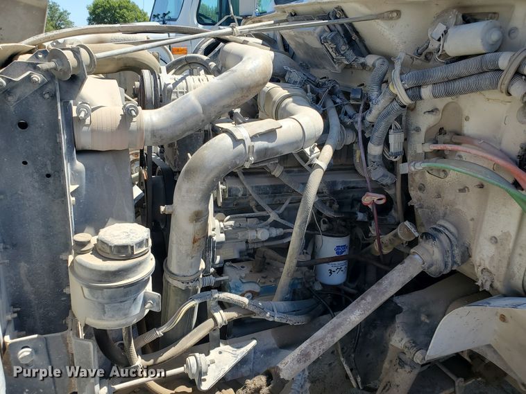 image for item KY9160 1997 International 4900  dump truck