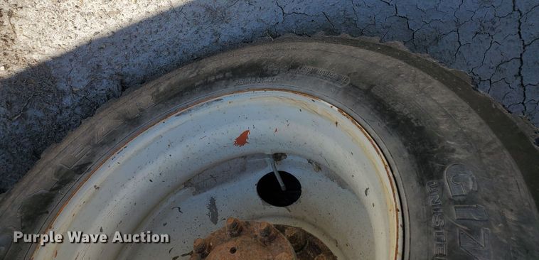 image for item KY9160 1997 International 4900  dump truck