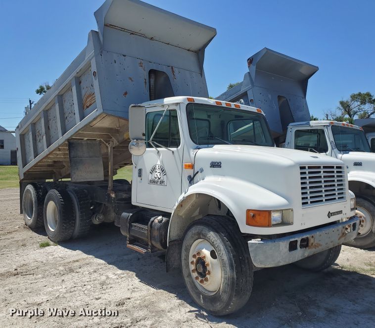 image for item KY9161 1997 International 4900  dump truck