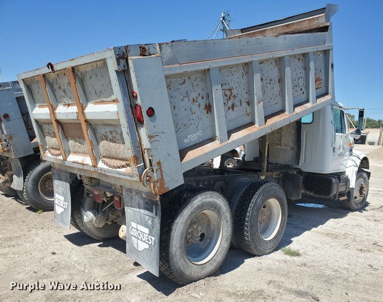 image for item KY9161 1997 International 4900  dump truck