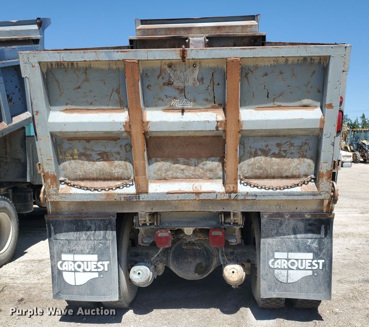 image for item KY9161 1997 International 4900  dump truck