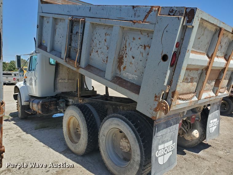 image for item KY9161 1997 International 4900  dump truck