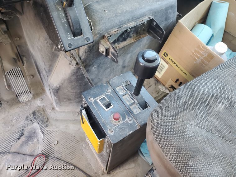 image for item KY9161 1997 International 4900  dump truck