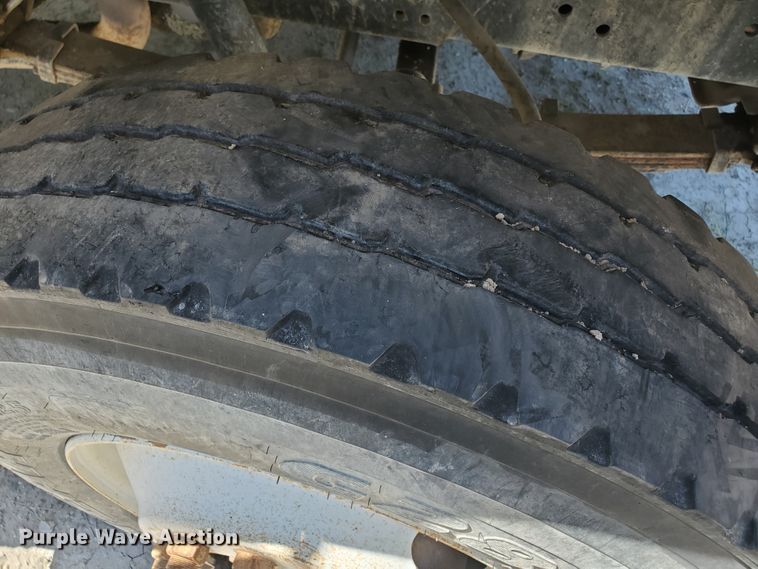 image for item KY9161 1997 International 4900  dump truck