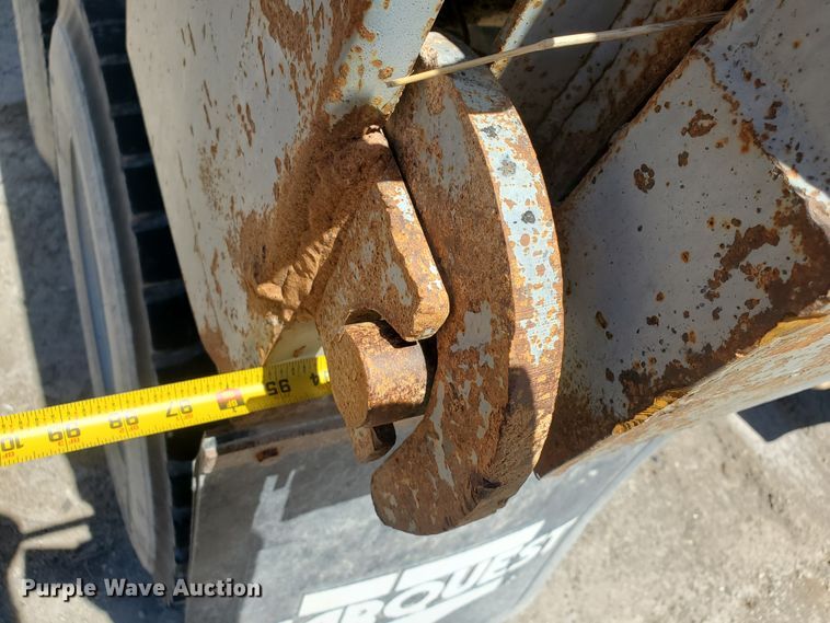 image for item KY9161 1997 International 4900  dump truck