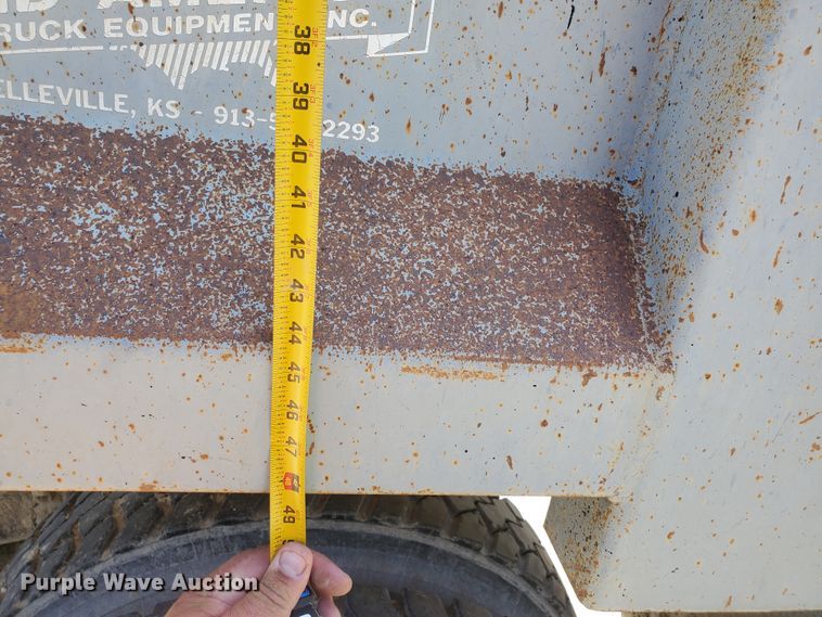 image for item KY9161 1997 International 4900  dump truck