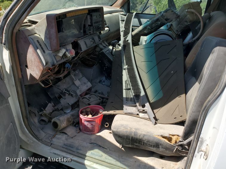 image for item KY9165 1993 Chevrolet Kodiak C6500  dump truck