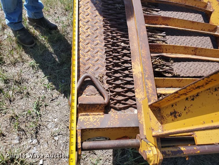 image for item KY9168 1980 Hillsboro  equipment trailer